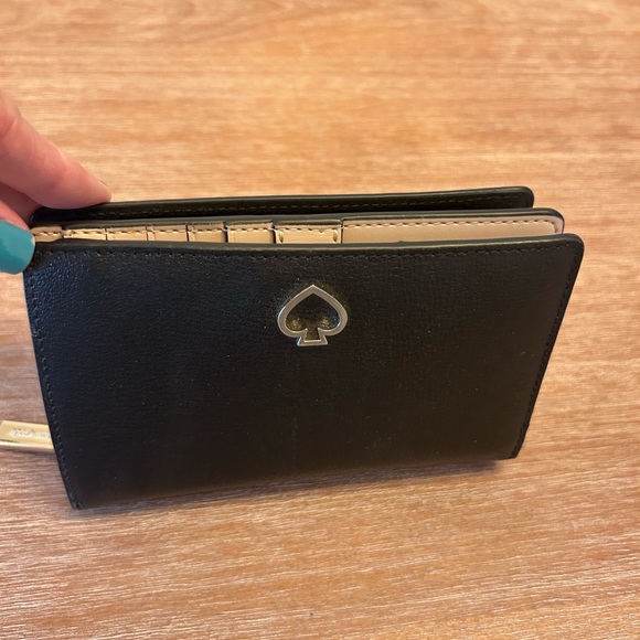 New Kate Spade Women’s Wallet - black - Picture 3 of 8